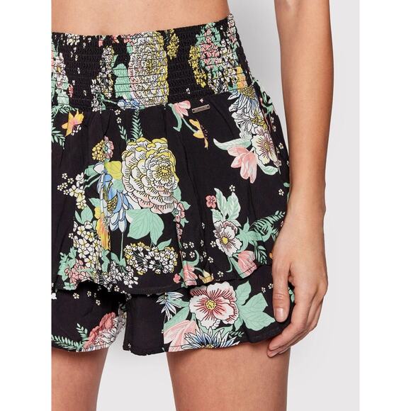 Maaji Black Floral Smocked Waist Ruffle Skort Medium - Picture 4 of 9